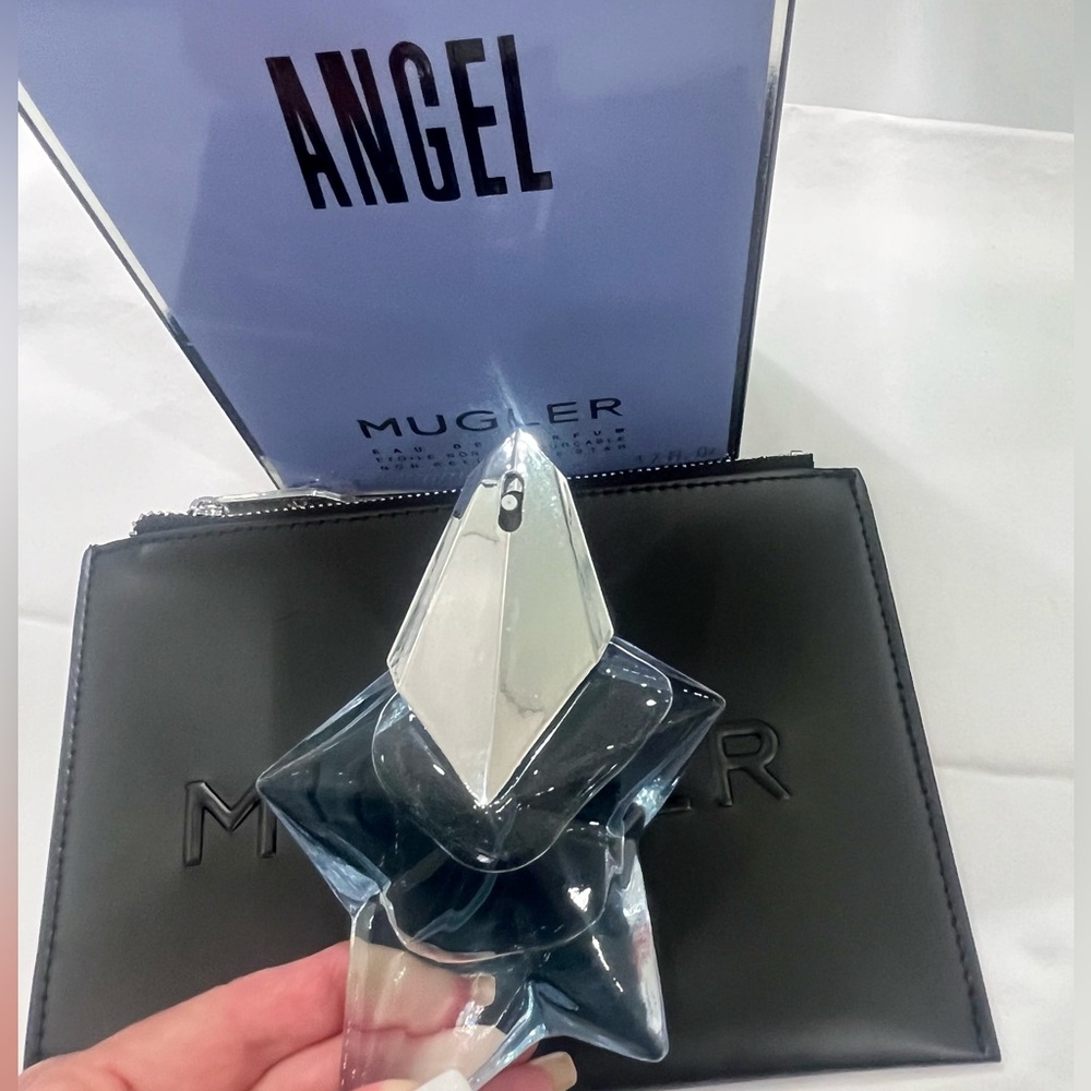 MUGLER ANGEL EAU DE PARFUM 1.7 FL OZ  Open Box and Pouch